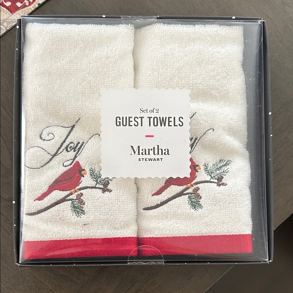 Martha Stewart Festive White and Red Guest Towels